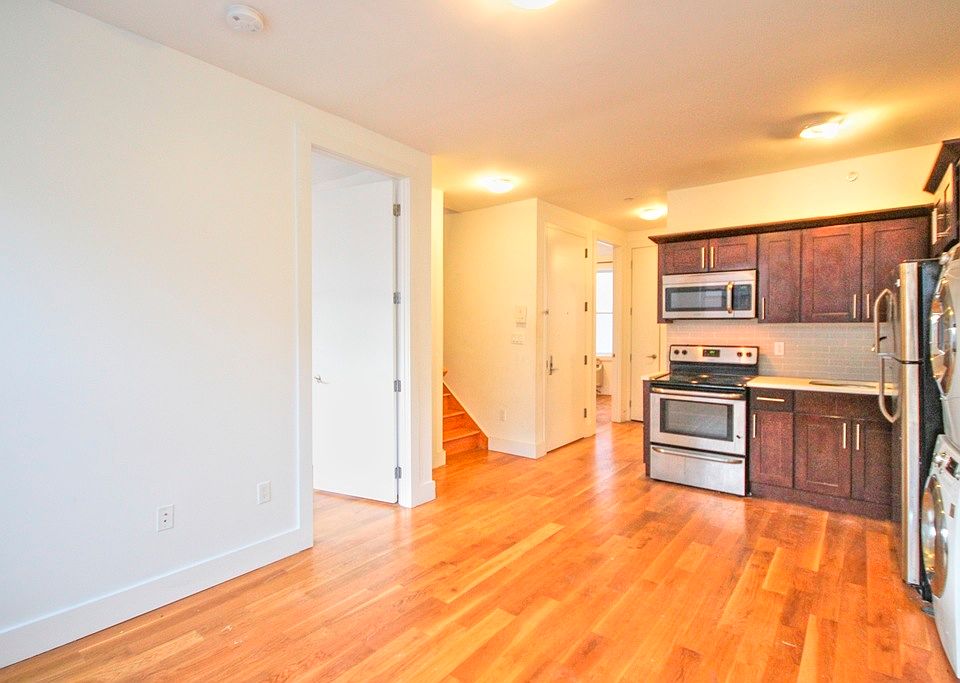 1st image of 33 Meserole St #101A