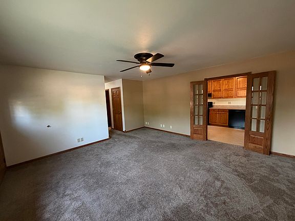 3rd image of 1601 E 5th Ave