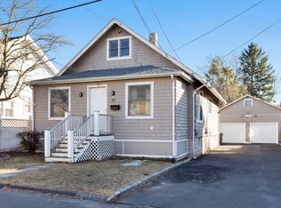 27 Faucett St, Stamford, CT 06906
