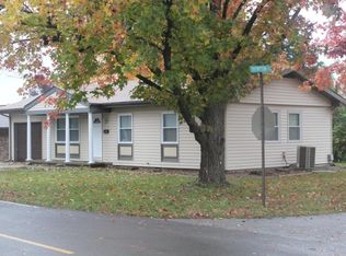 701 Red Howerton St, Carterville, IL 62918