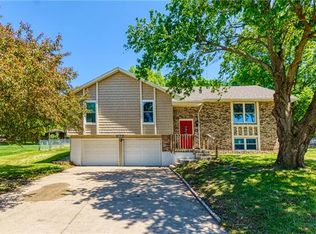 1909 Cedar St, Higginsville, MO 64037