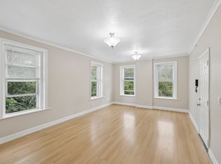 20 Eden St APT 3, Worcester, MA 01609