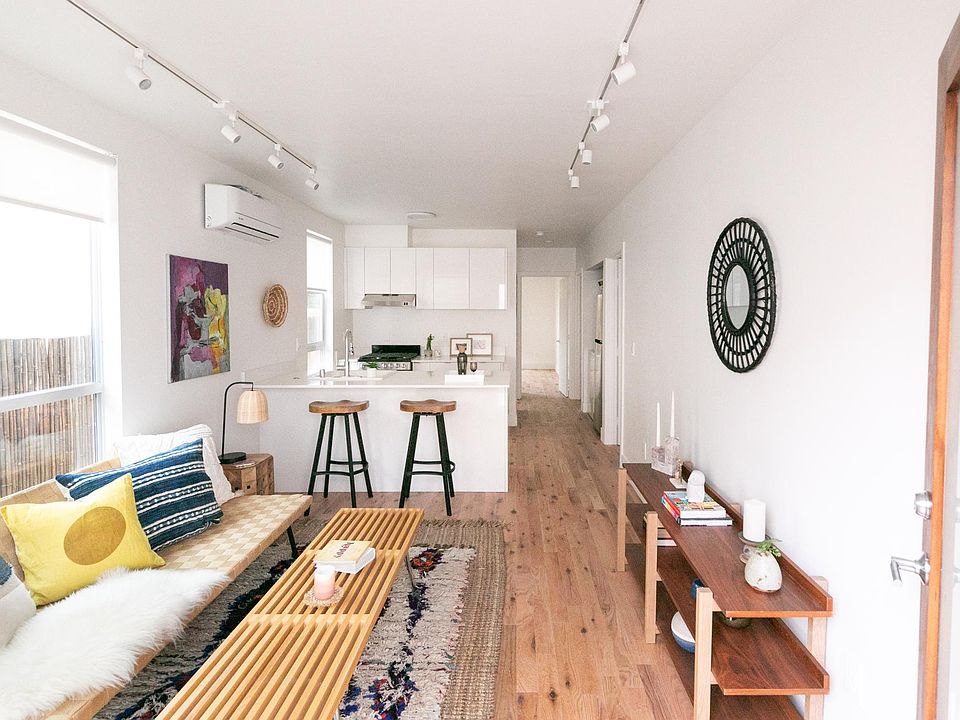 1st image of 3607 Bellevue Ave #3605