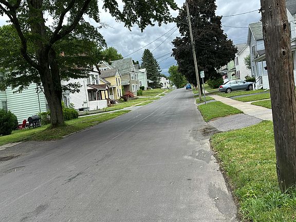 5th image of 276 Seymour St