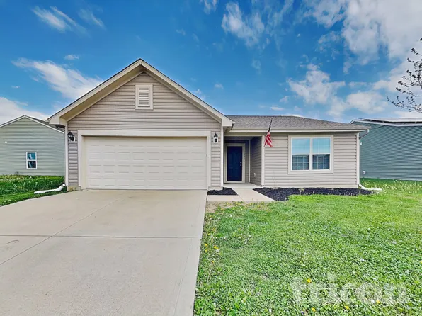 1806 Twelve Oaks Dr, Shelbyville, IN 46176