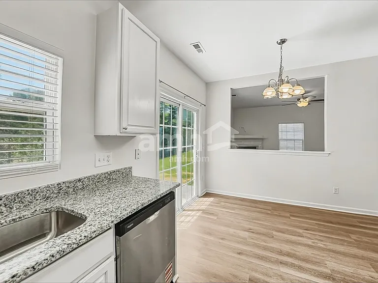 4108 Hampstead Village Dr — Photo 4