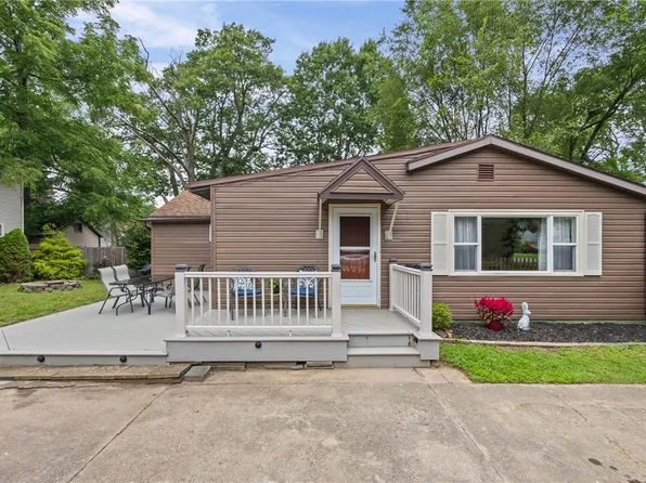 11 Seacliffe Rd, Rochester, NY 14622