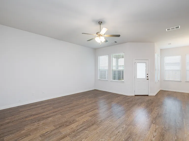 336 Emerald Creek Dr — Photo 11