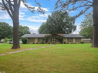 16 Red Oak Dr, Conway, AR 72034