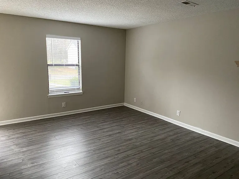 151 Edgewood Dr — Photo 11