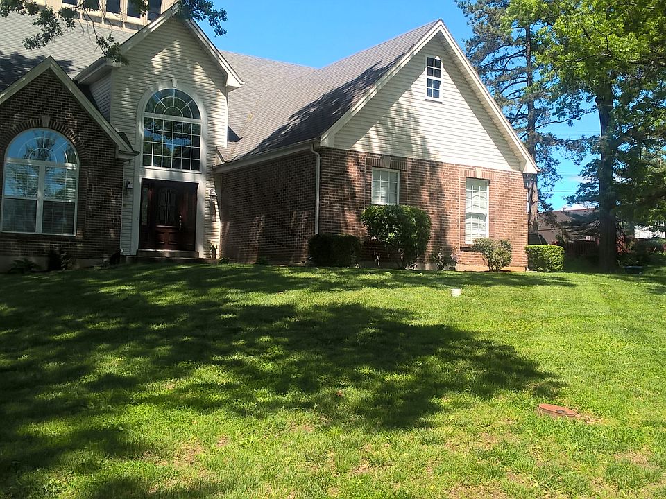 1st image of 835 Newcastle Dr