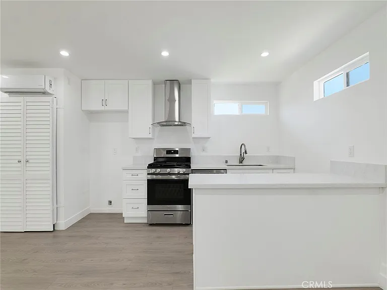 10018 N Aqueduct Ave — Photo 6