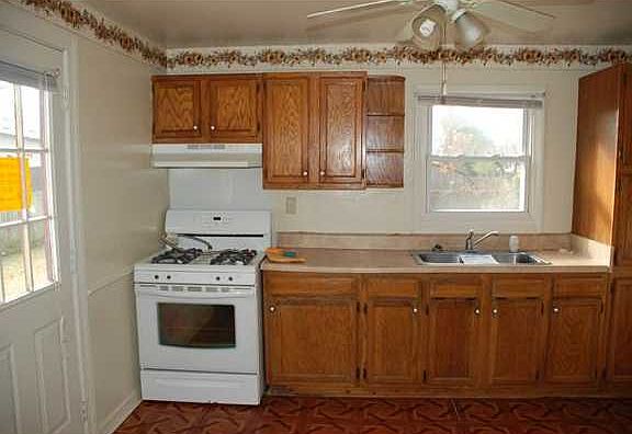 3rd image of 1202 Freedom Ave