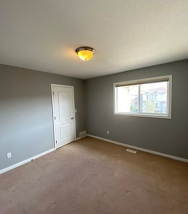 5th image of 2505 42nd St NW