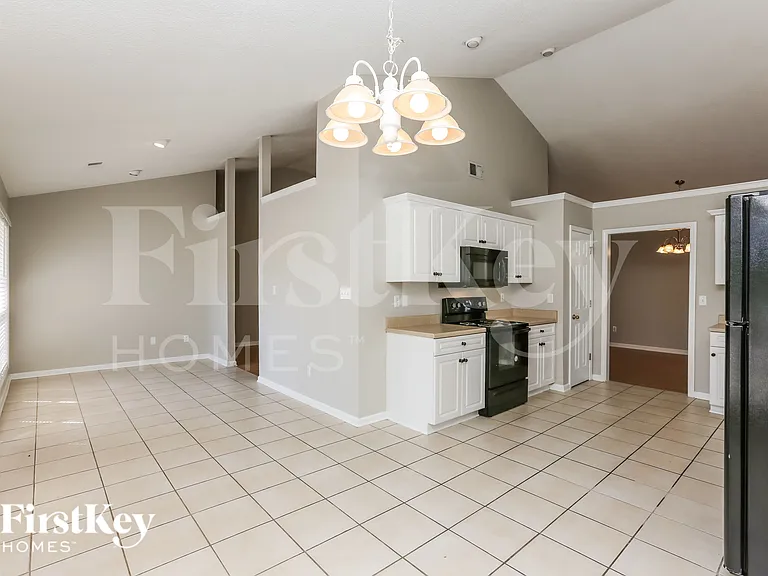 200 Summer Hill Dr — Photo 7