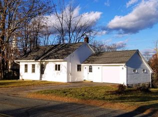 11 Uxbridge Rd, Sutton, MA 01590