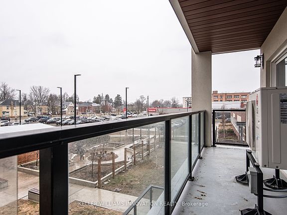 3rd image of 10 Queen St #202