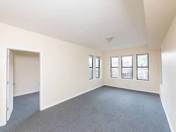 2nd image of 3350 W Evergreen Ave #Avenue5-2e
