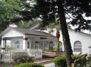 945 7th St NW, Largo, FL 33770