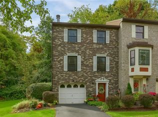 680 Woodcrest Dr, Pittsburgh, PA 15205