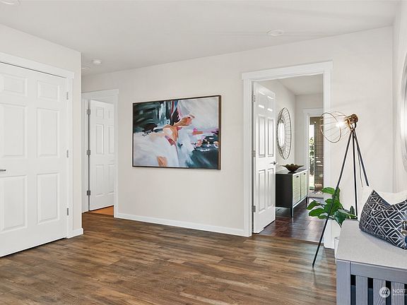 3rd image of 3116 44th Avenue NE