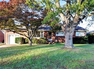10 Calvert Dr, Newport News, VA 23601