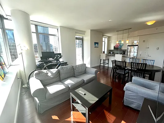 Rented by Red Apple Group | media 1