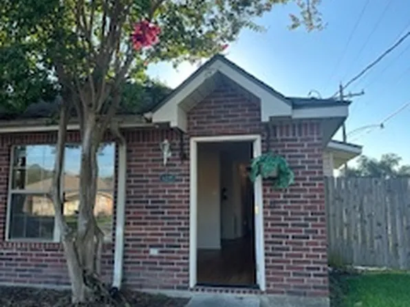 4210 Center St #4210, Lake Charles, LA 70607