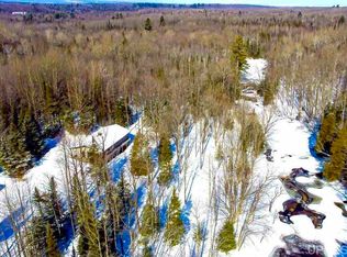 240 J H Ln, Marquette, MI 49855