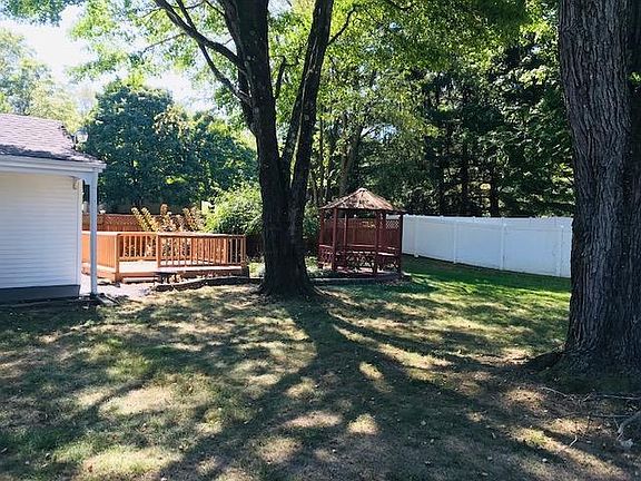 5th image of 1653 Sheridan Dr