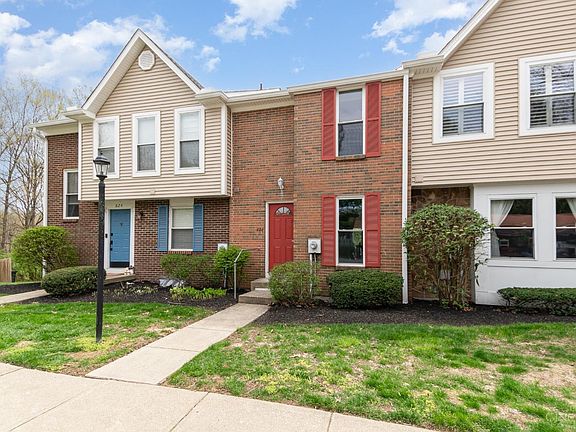 2nd image of 822 S Woodlyn Dr