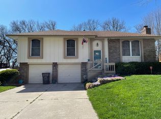 2105 NE 4th St, Blue Springs, MO 64014