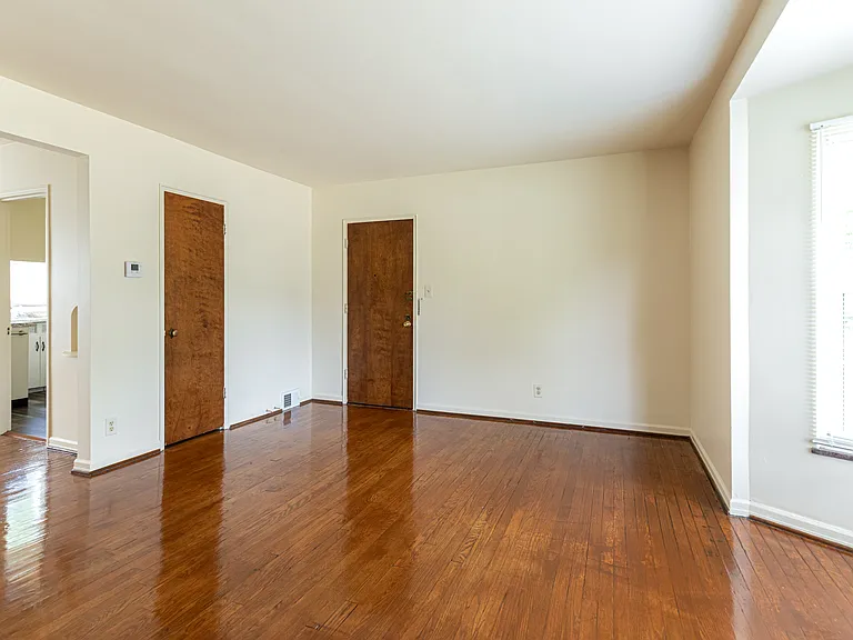 Parkview Apartments — Photo 11
