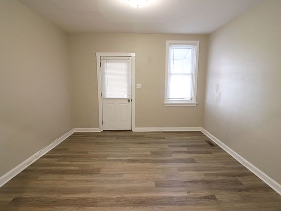 3rd image of 29 E Main St