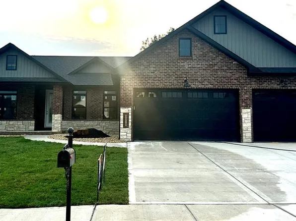 4515 Bruin Ln, Glen Carbon, IL 62034