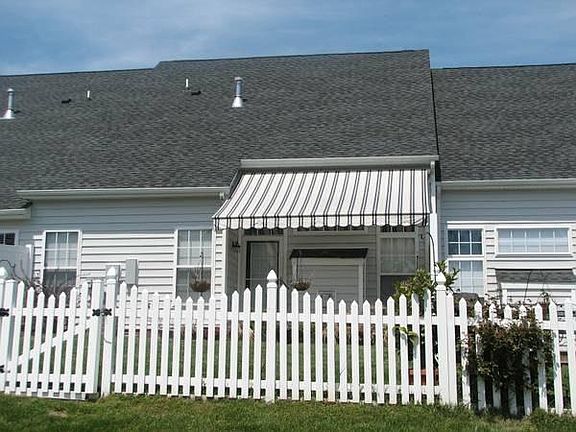 2nd image of 5809 Gate House Dr