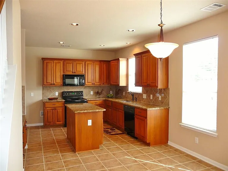 2716 Costa Azul Cv — Photo 10
