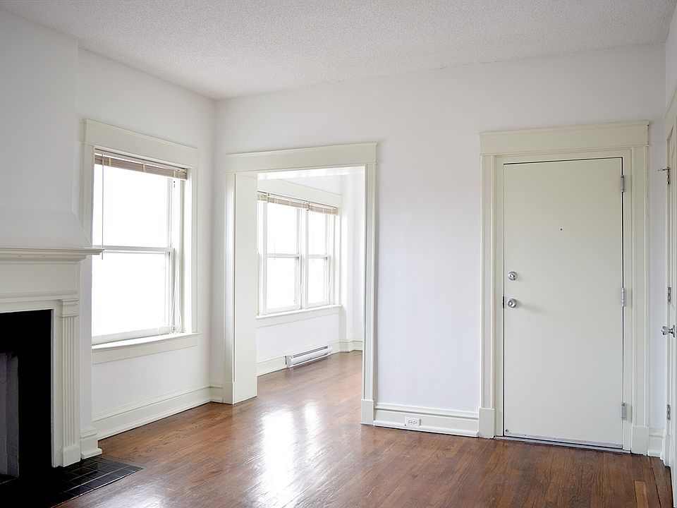 Dining/Living room