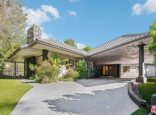 4900 Queen Victoria Rd, Woodland Hills, CA 91364