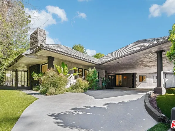 4900 Queen Victoria Rd, Woodland Hills, CA 91364