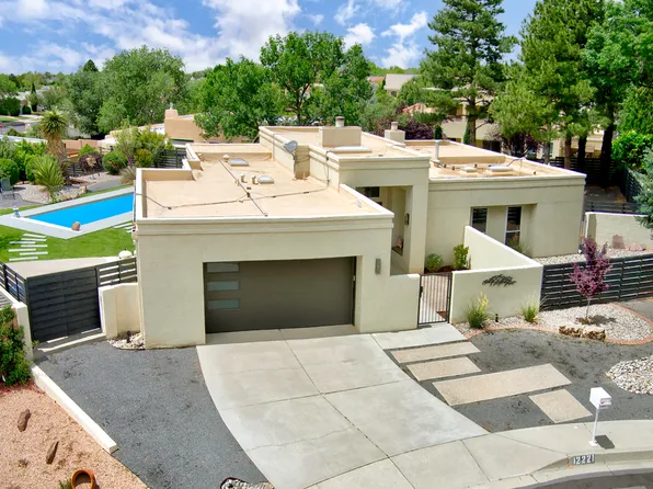 12221 Papaya Ct NE, Albuquerque, NM 87111