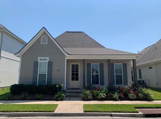 304 Parker Ln, Youngsville, LA 70592