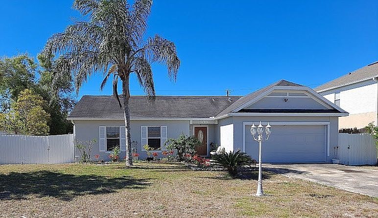 1st image of 909 Wilmington Dr