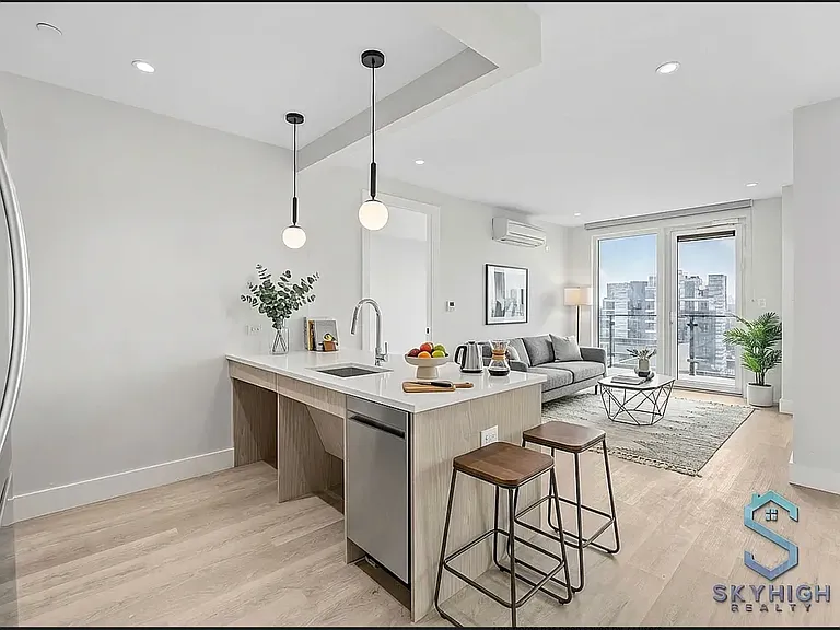 1215 Putman Ave #2BL — Photo 1