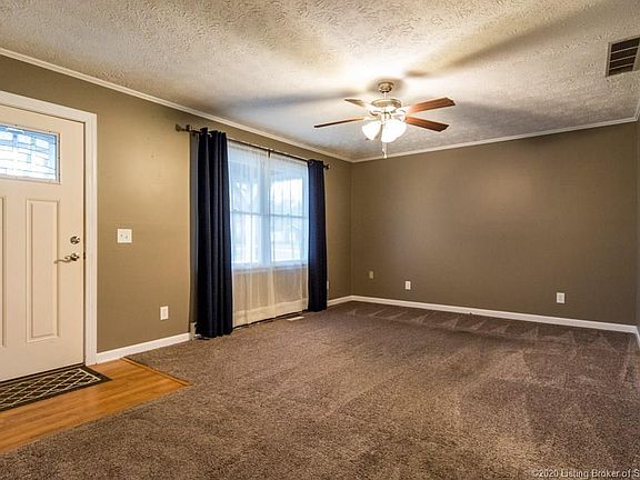 2nd image of 267 E Oak Dr
