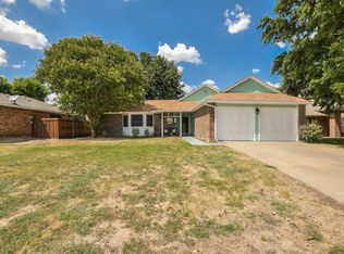 2662 Fairmont Dr, Grand Prairie, TX 75052