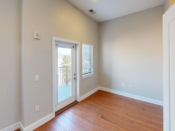 2nd image of 4400 Manchester Ave APT 411