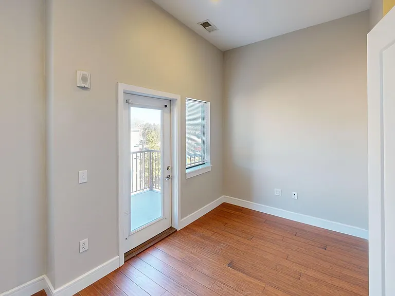 4400 Manchester Ave — Photo 8