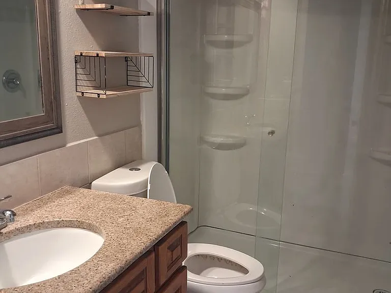 4746 Eastwood Ln — Photo 13