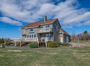81 Maplewood Rd, Newport, ME 04953